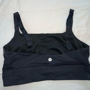 Black lululemon sports bra!